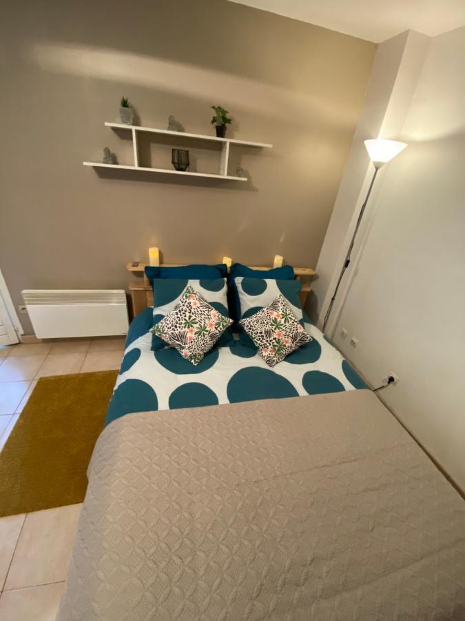 Appartement Cosy Avec Jardin Privatif Et Garage Fontainebleau Exterior foto