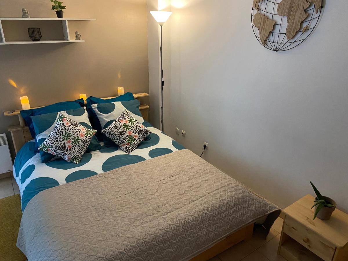 Appartement Cosy Avec Jardin Privatif Et Garage Fontainebleau Exterior foto